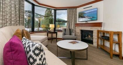 Palisades Tahoe- Everline Resort Slopeside with valley views! 1 Bd/1 bth/kitchen