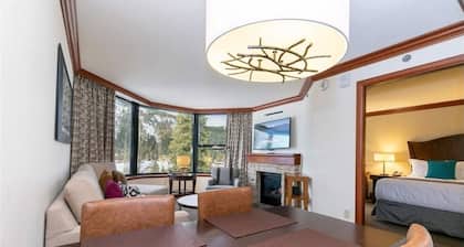 Palisades Tahoe- Resort at Squaw Creek 2 Bd/2 bth Fireplace Suite.