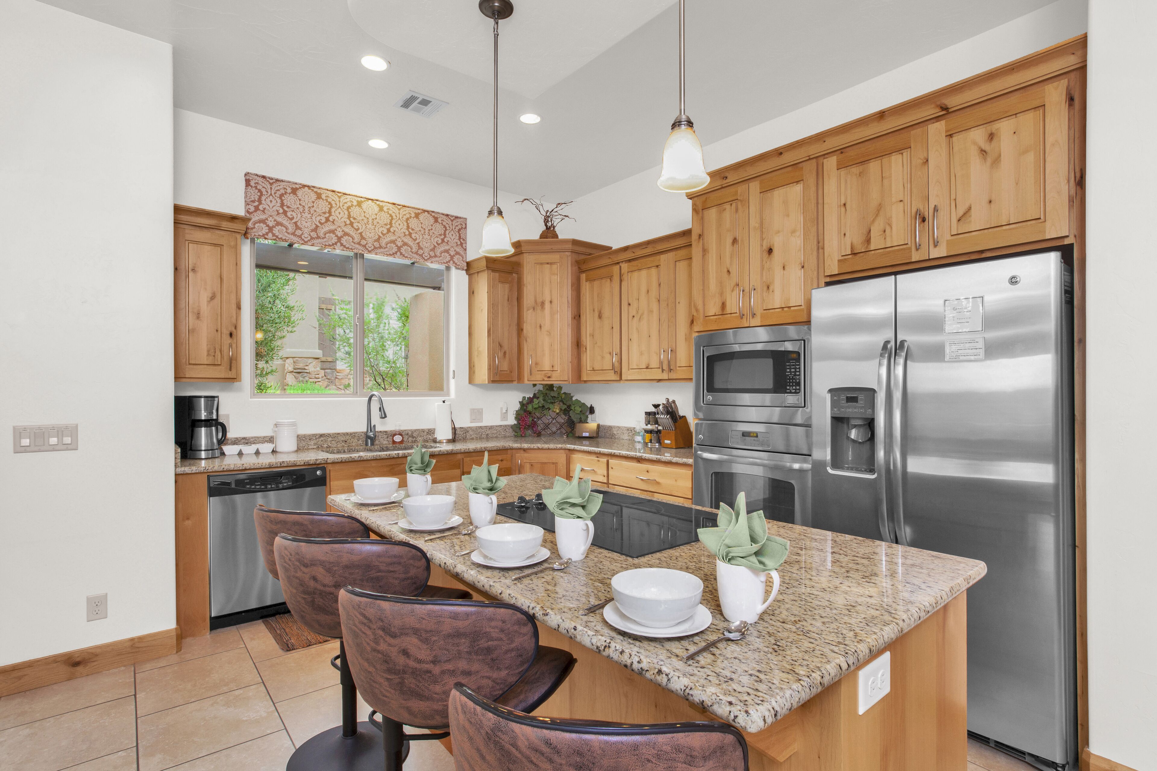 Pointe of View 1889 | Golf Course View, Spacious yard, and Sand Hollow Reservoir