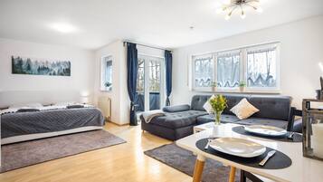 1 dormitori, planxa i posts de planxar, wifi gratuïta i roba de llit