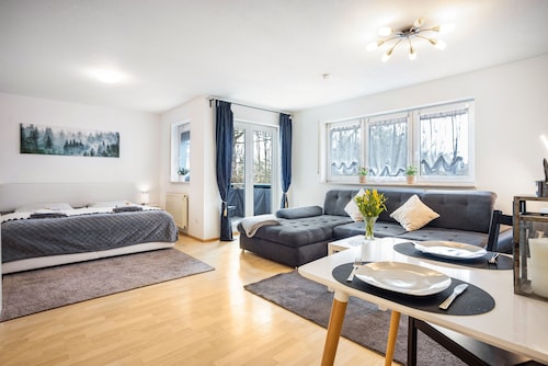 Moderne Unterkunft in Leutkirch mit Bergblick, WLAN & Balkon