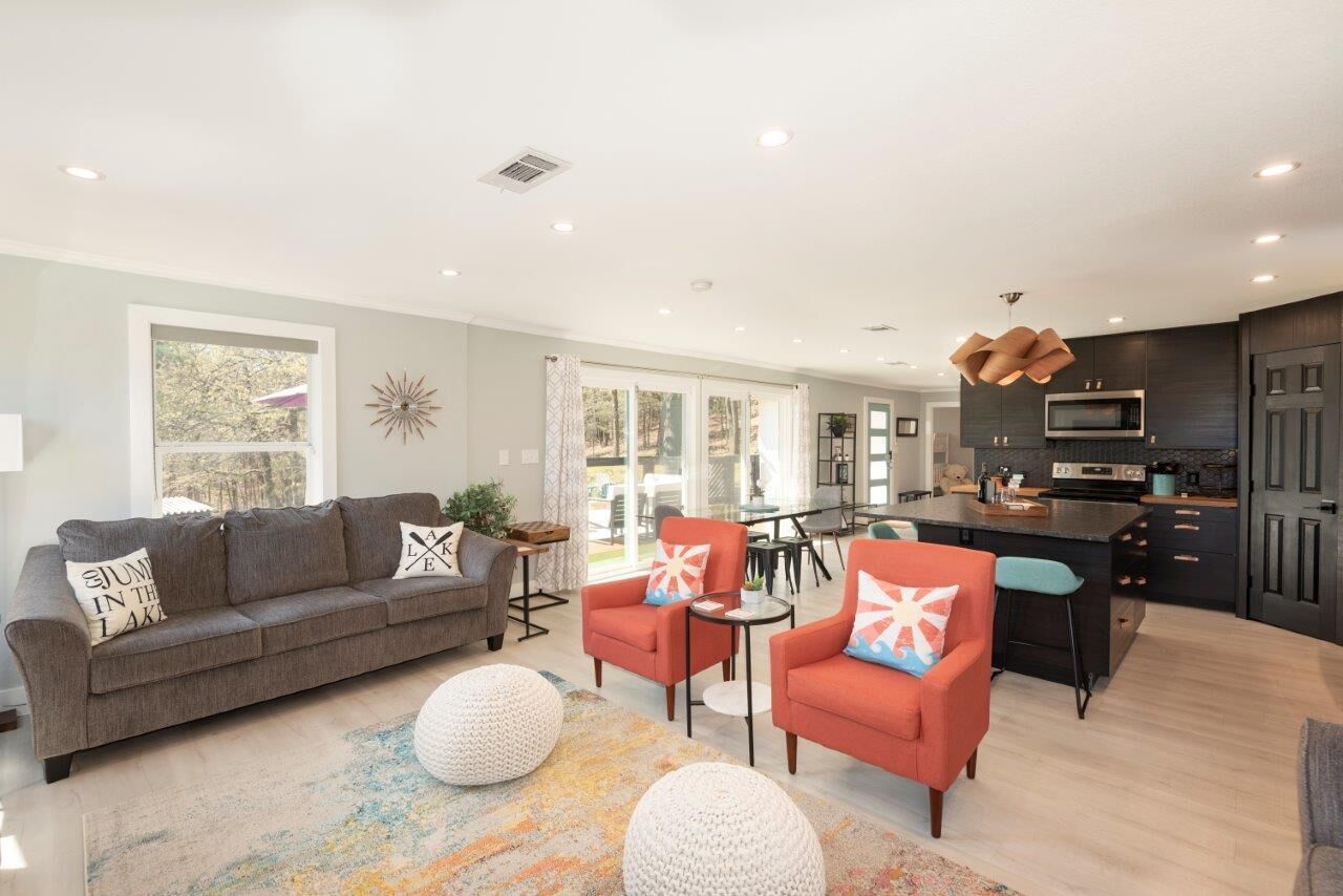 Newly Remodeled 4BR Lake Texoma Retreat - 5 Min to Boat Ramp on Wooded 1/2 Acre!