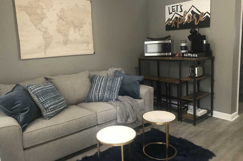 Cozy Court Street #1