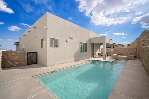 Three Trees Saltwater Pool Place-Heated Pool