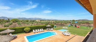 Vacation Home Can Grau with Pool & Wi-Fi