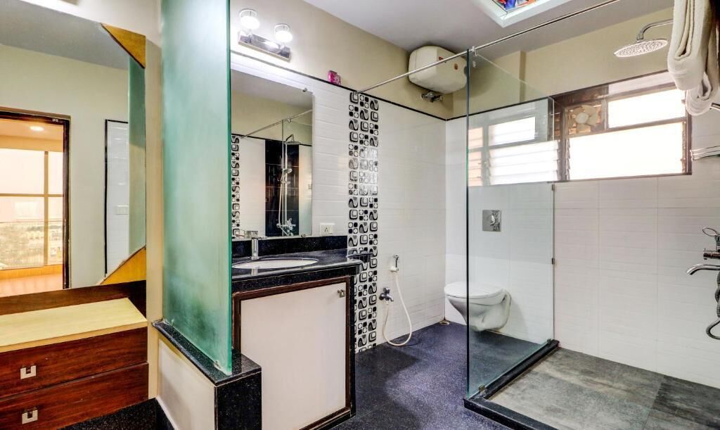 Standard Room | Bathroom | Shower, free toiletries, towels, soap