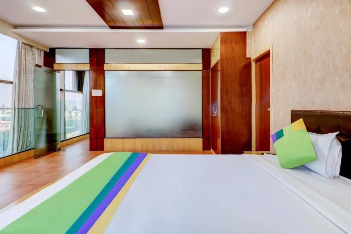 Standard Room | Iron/ironing board, free WiFi, bed sheets