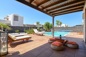 Pool - Villa "Marta" with Pool, Garden, and Terrace (Playa Blanca)