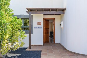 Exterior detail - Villa "Marta" with Pool, Garden, and Terrace (Playa Blanca)