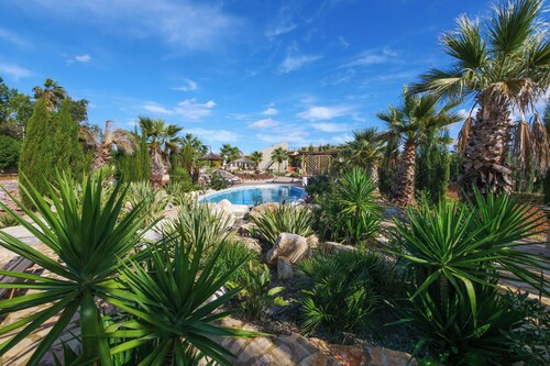 Finca "Melongos" with Mountain Views, Pool, Wi-Fi, Terraces and Garden