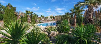 Finca "Melongos" with Mountain Views, Pool, Wi-Fi, Terraces and Garden