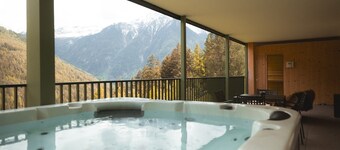 Apartment "Archehof Hochzirm - Greti" with Mountain View, Sauna & Terrace
