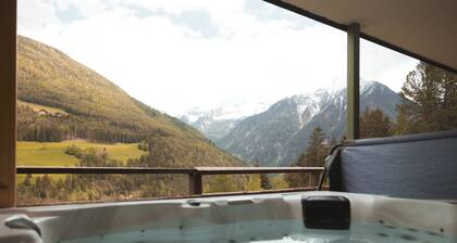 Apartment "Archehof Hochzirm Lodge Franz" with Mountain View, Sauna & Terrace