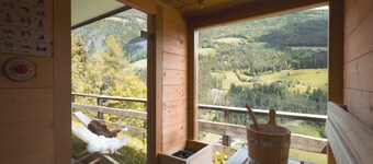 Apartment "Archehof Hochzirm Lodge Franz" with Mountain View, Sauna & Terrace