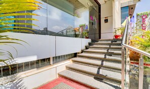 Exterior - Treebo Orchid, 2.5 kms to Mahatma Gandhi Park (Chikkamagaluru)