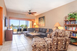 Fernseher, DVD-Player, Stereoanlage