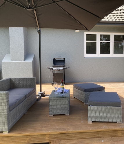 Twin Cedars Cottage, Havelock North