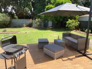 Terrace/patio - Twin Cedars Cottage, Havelock North (Havelock North)