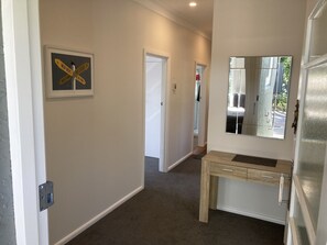 Interior - Twin Cedars Cottage, Havelock North (Havelock North)