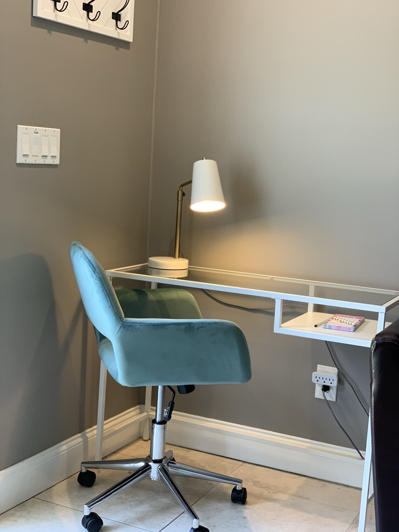 Citrus Cottage in Old Town Orange near Chapman U & Disneyland 