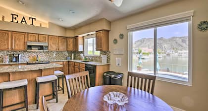 Boat Dock & Pool: Lakefront Glendale Getaway!