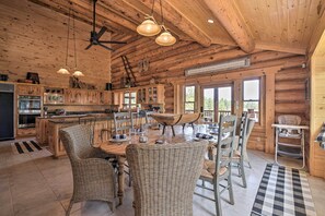 Dining - Grand Mountain Retreat in Angel Fire w/ Game Room! (Eagle Nest)