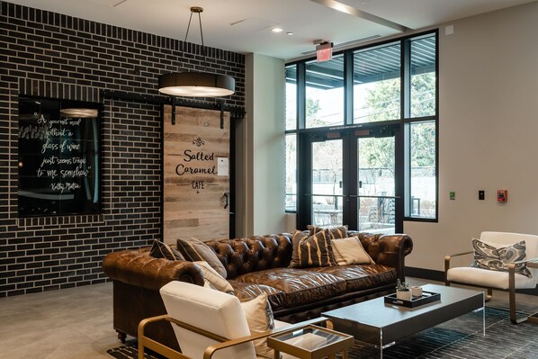 Interior - Skyview Penthouse- Luxury penthouse in downtown Bozeman with 30 night minimum (Bozeman)