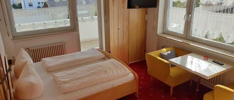 1 bedroom, in-room safe, WiFi, bed sheets
