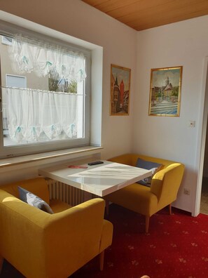 Dining - Doppelzimmer 2 - Gästehaus am Lindenweg (Meersburg)