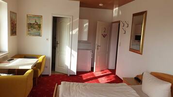 1 bedroom, in-room safe, WiFi, bed sheets