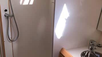 Douche, papier toilette