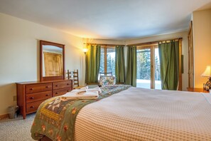 3 quartos, ferros/tábuas de passar roupa, Wi-Fi, roupa de cama
