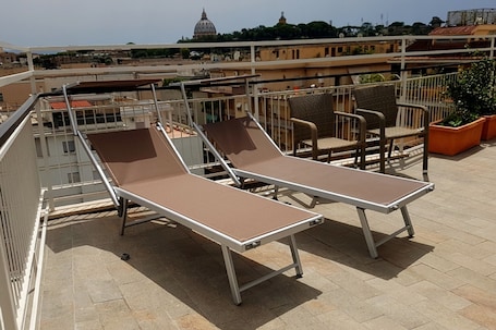 Junior Suite, Terrace | Terrace/patio. Hotel Pacific Roma