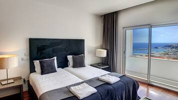 4 bedrooms, iron/ironing board, travel crib, free WiFi