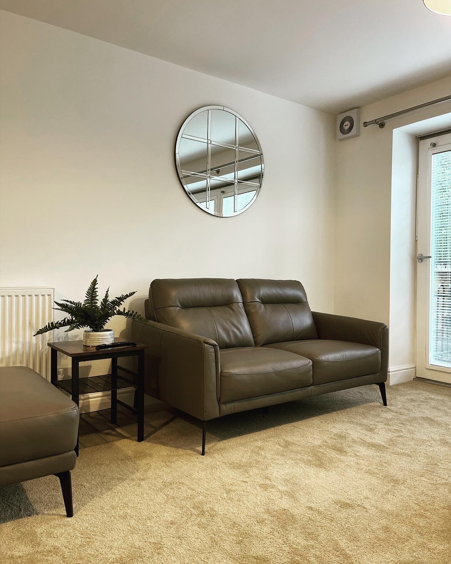 Modern Central Basement Apartment, Richmond