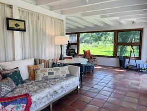 Smart TV, fireplace, books, music library - Historic Home with Valley Views (Arroyo Seco)