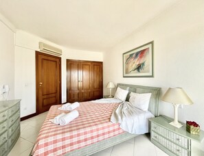 Iron/ironing board, free WiFi, bed sheets - Alcharb - Vilamoura (Vilamoura)