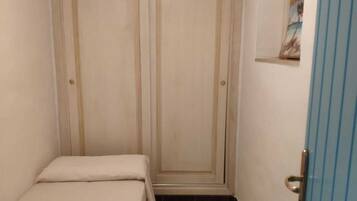 3 Schlafzimmer, BĂŒgeleisen/BĂŒgelbrett, BettwĂ€sche