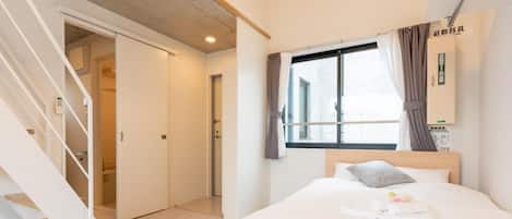 家庭三人房, 露台, 城市景观 (5F) | 特色装修、特色家居、办公桌、笔记本电脑工作区