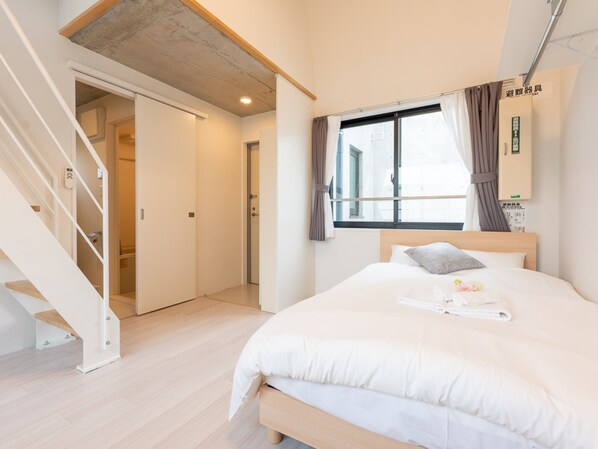 Decoración personalizada, muebles diferentes y escritorio 