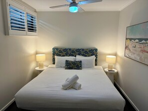 1 bedroom, desk, iron/ironing board, free WiFi - Nelson bay holiday (Nelson Bay)
