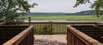 Nautical Charm with Relaxing Waterviews!  Your Chesapeake Getaway!
