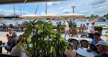 Grannys Harbour View