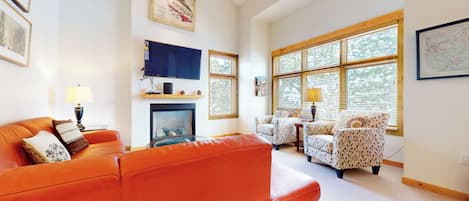 Smart TV, fireplace, DVD player