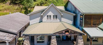 Motorcycle Friendly - Walking Distance Cherokee Island Park - Easy access