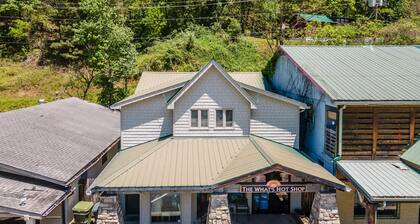 Motorcycle Friendly - Walking Distance Cherokee Island Park - Easy access