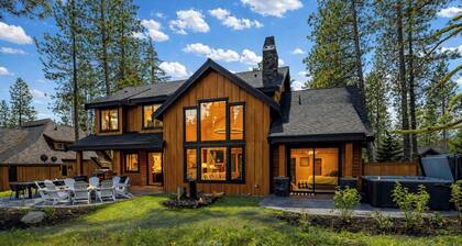 Luxury Premier Home | Spa + Chef’s Kitchen & Early Check-In & Late Checkout