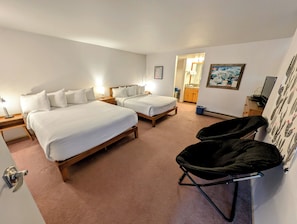 2 slaapkamers, een strijkplank/strijkijzer, wifi, beddengoed