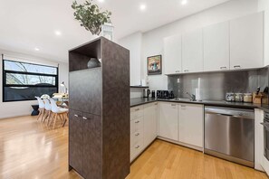 Fridge, microwave, oven, stovetop - Beautiful 2-Storey Unit with Balcony near Smith St (Collingwood)
