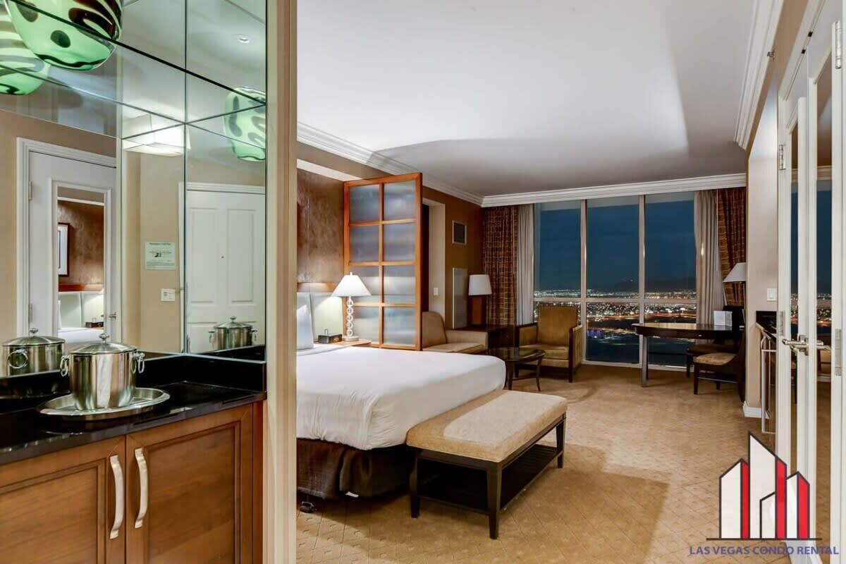 MGM Signature-02-604 Jacuzzi Studio Reviews, Deals & Photos 2026